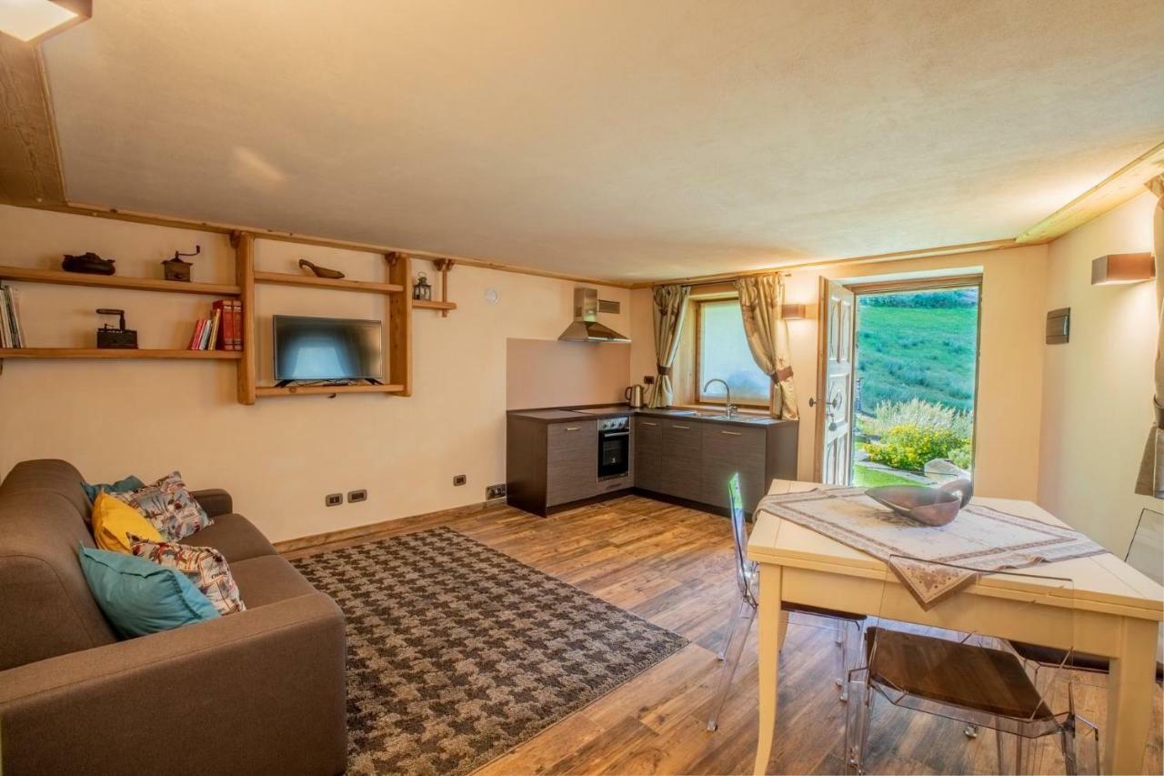 Casa Vacanze Petit Haury - Alloggi Ad Uso Turistico Vda Arvier N 0039 E N 0040 - Eksteriør billede